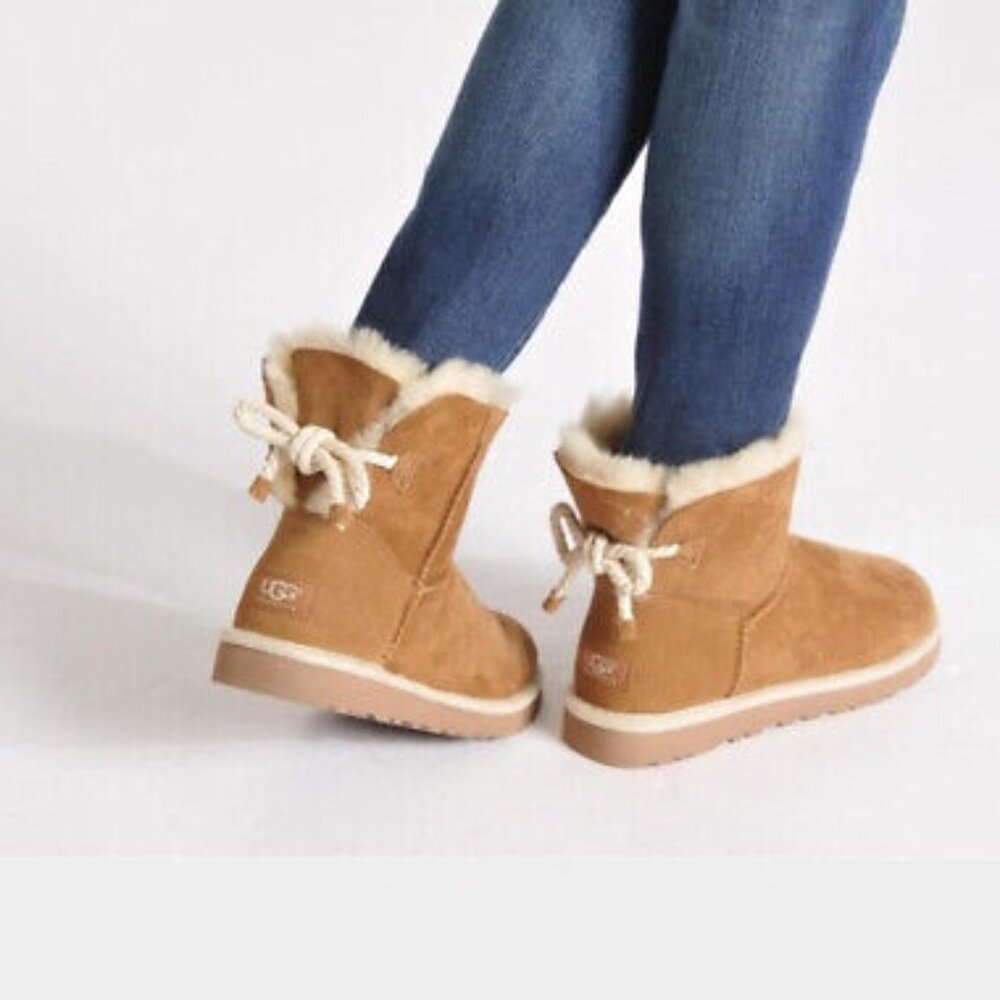 UGG Women's Tan Chestnut Selene Suede Ankle‎ Winter Snow Boot Size 5